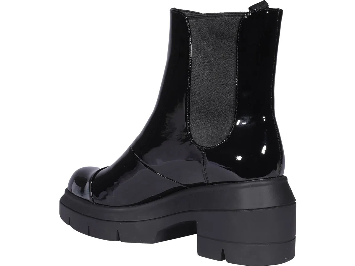 Stuart Weitzman Norah Chunky Sole Ankle Boots